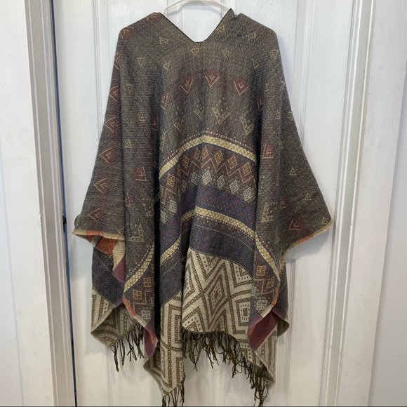 Reversible shawl - Picture 3 of 6